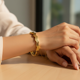 دستبند النگویی زنانه طرح طلا زیگزاگ