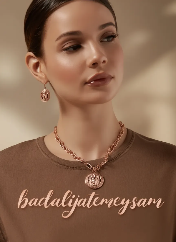 نیم ست ورساچه رزگلد شامل گردنبند و گوشواره