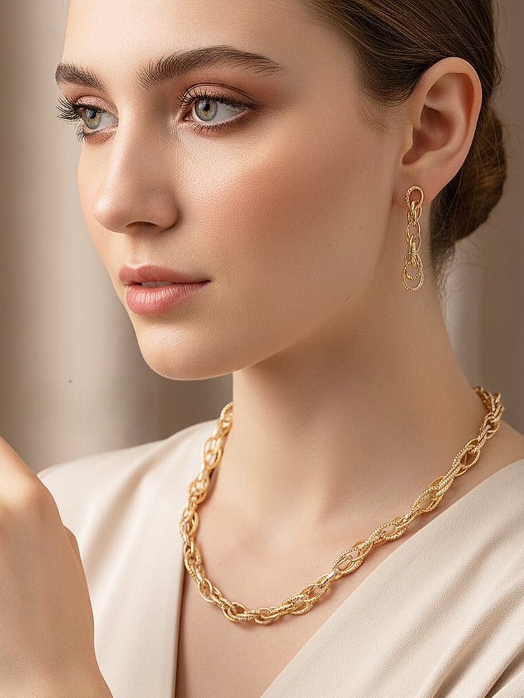 سرویس زنانه طرح طلا مدل شانل از برند FASHION JEWELRY